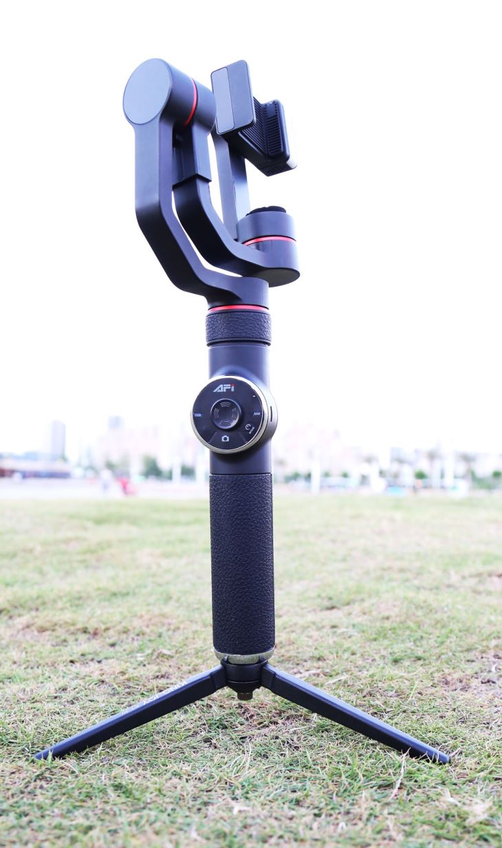 AFI V5 de 3 eixos Handheld Gimbal Estabilizador, Foco Pull & Zoom Capability, Timelapse Especialista, 12h Runtime - Preto